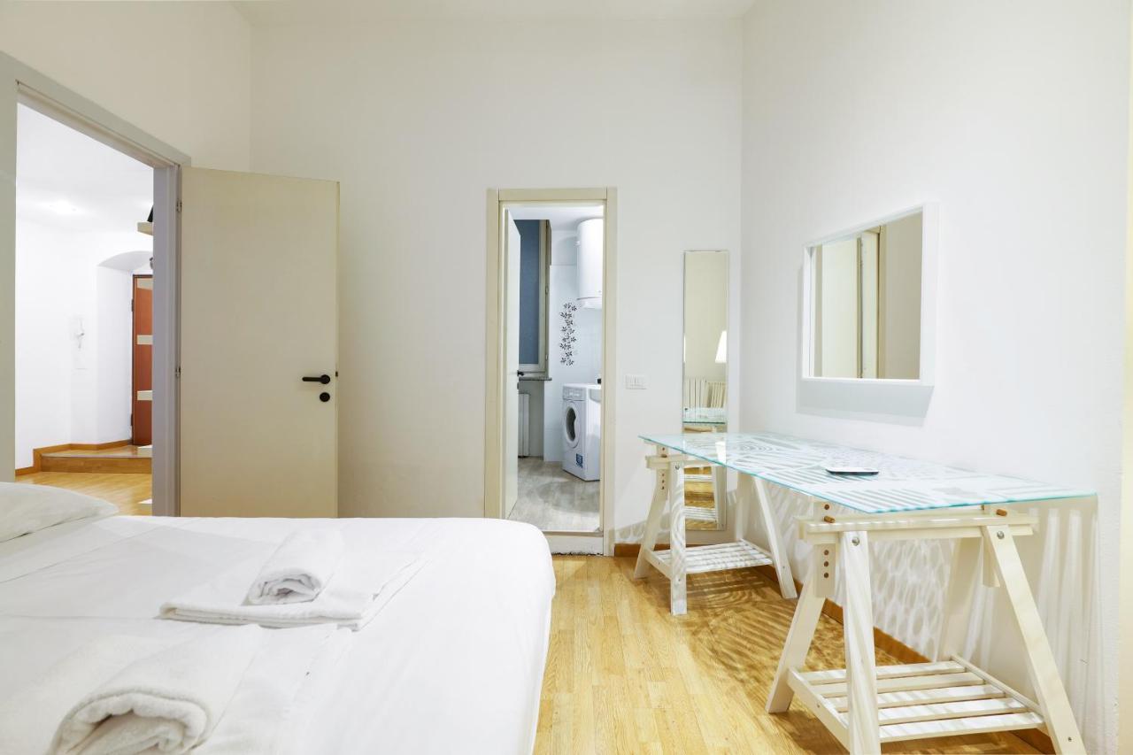 Luminoso Appartamento Con Balcone In Cadorna Milan Exterior photo